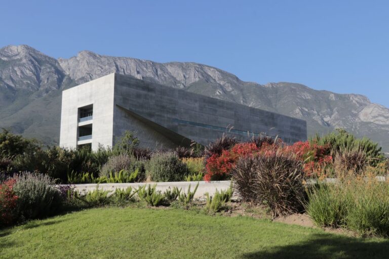 2020 noticia UDEM está entre las mejores universidades de Latinoamérica