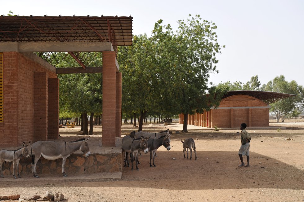 Escuela primaria en Gando Burkina Faso 2001