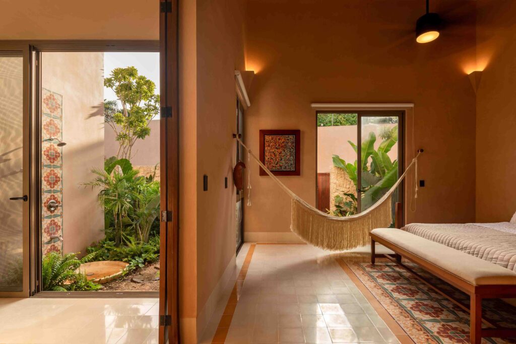 Casa O / Reyes Rosiñol 9 15 1